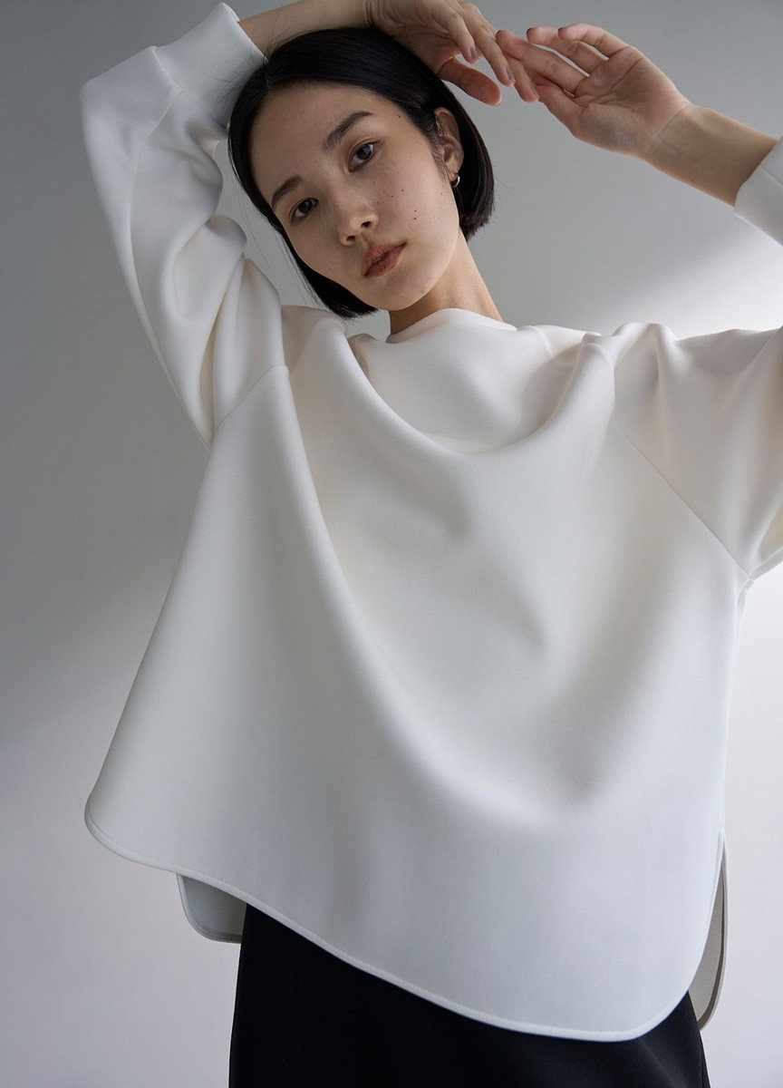 太空棉後拉鍊圓領上衣